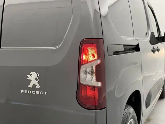 Peugeot Partner fourgon m 650 kg bluehdi 100 s&amp;s bvm6 — photo 23