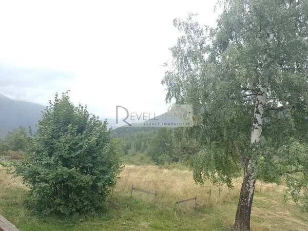 Terrain constructible 1271 m²