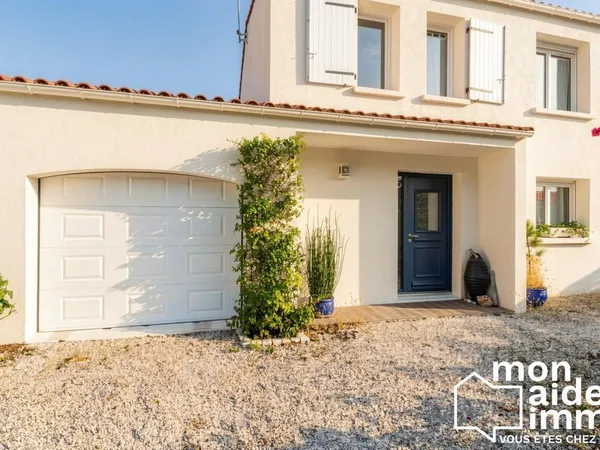 Vends maison - 128 m² - 5 pièces, 3 chambres - Puilboreau 17138