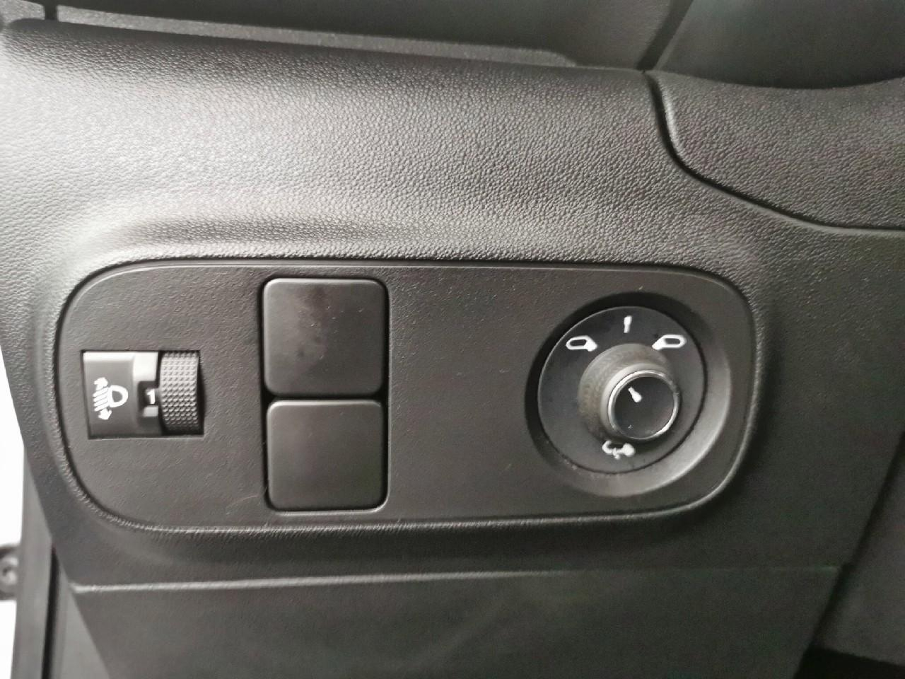Citroën C3 puretech 110 s&s eat6 shine — photo 27
