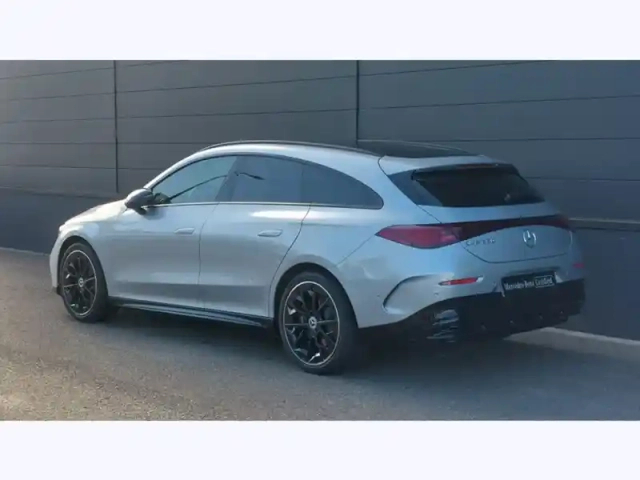 Mercedes Cla eq — photo 3