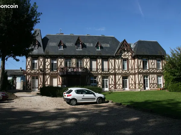 Appartement T2 de 19 m² à Louviers avec place de parking