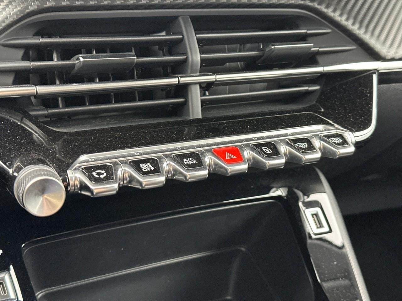 Peugeot 208 puretech 100 s&s eat8 style — photo 27