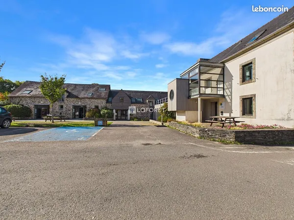 Maison 38 pièces 1084 m²