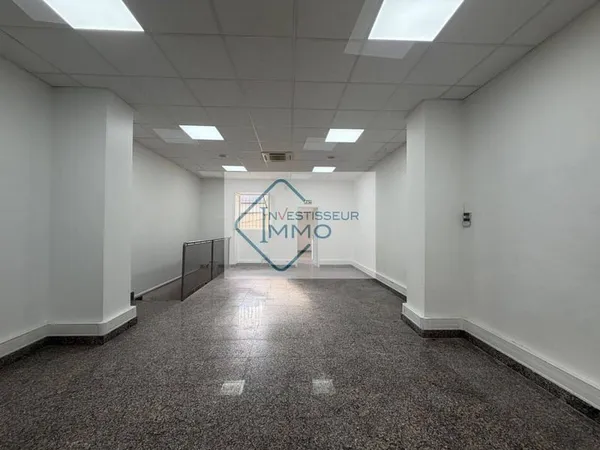 Local commercial 113 m²