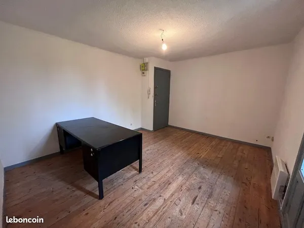 Perpignan, Bureau 15m² + terrasse 15m²