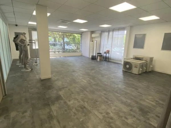Bureau et espace de travail Location Balma  250m² 3583€