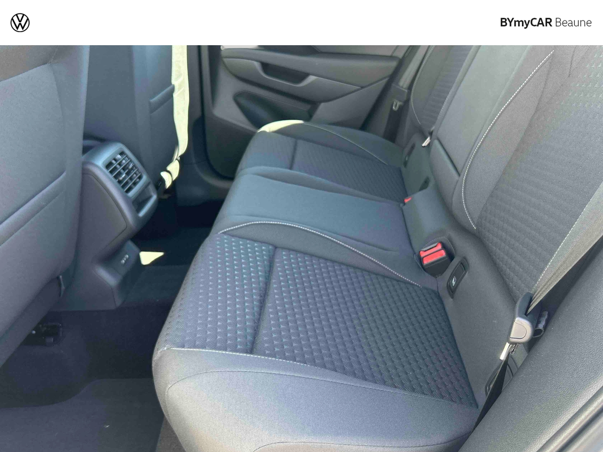 Volkswagen T-Roc 1.5 eTSI Hybrid 116 ch DSG7 — photo 12