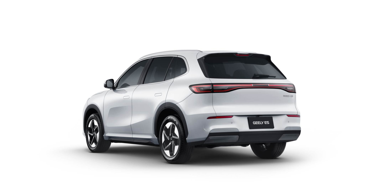 Geely E5 — photo 8