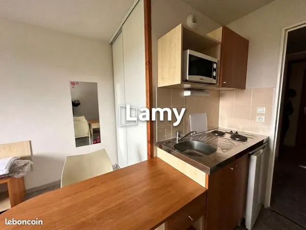 Studio 1 pièce 17 m²