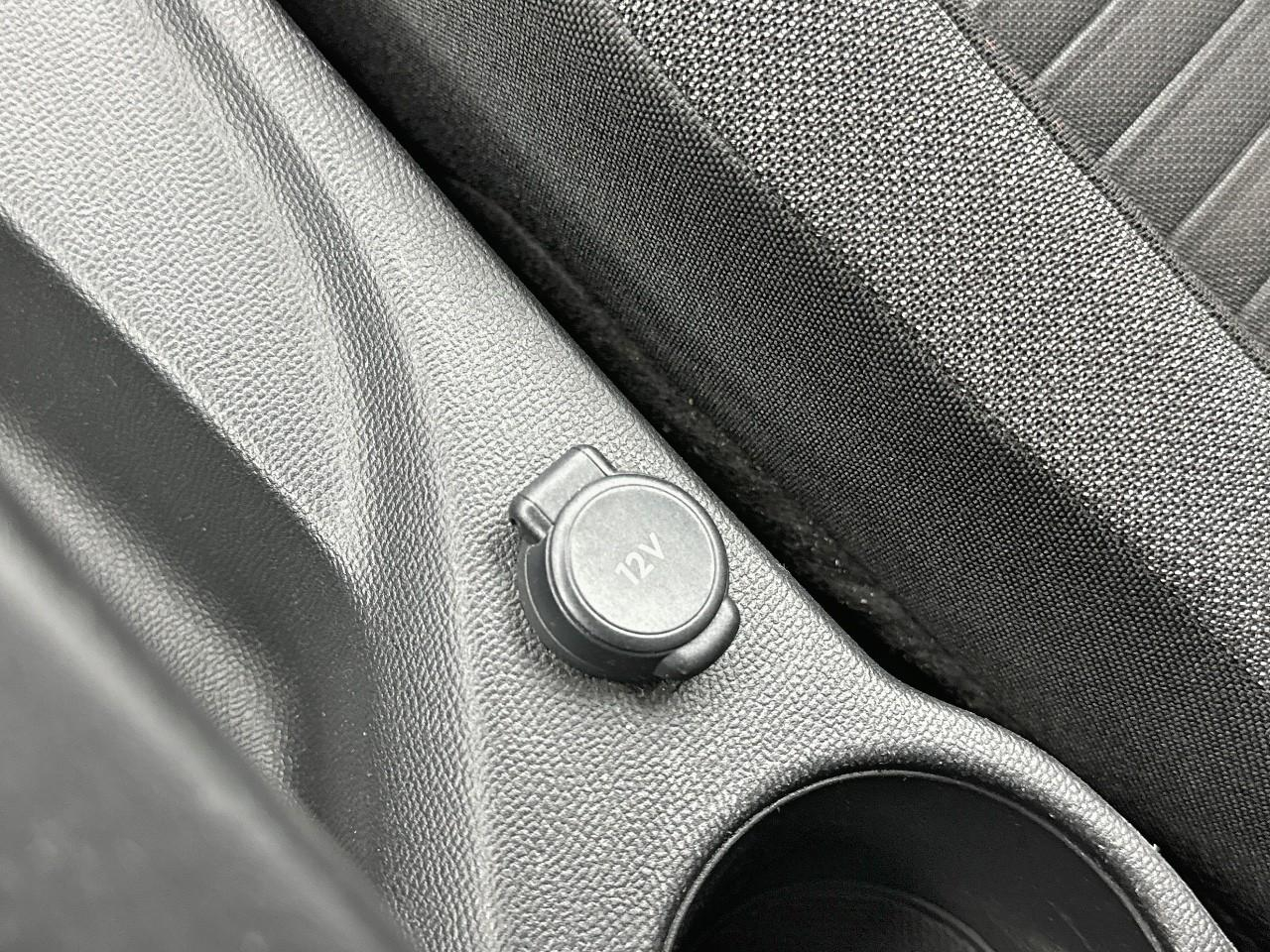 Peugeot 2008 puretech 130 s&s eat8 active pack — photo 30