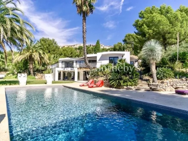 Le Castellet - villa d'exception avec piscine et court de tennis