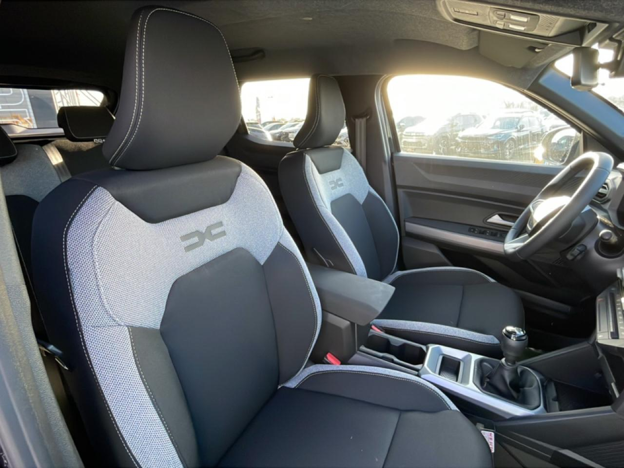 Dacia Duster — photo 30