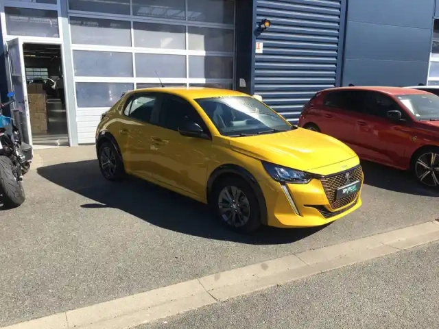 Peugeot 208 electrique 50 kwh 136ch — photo 3