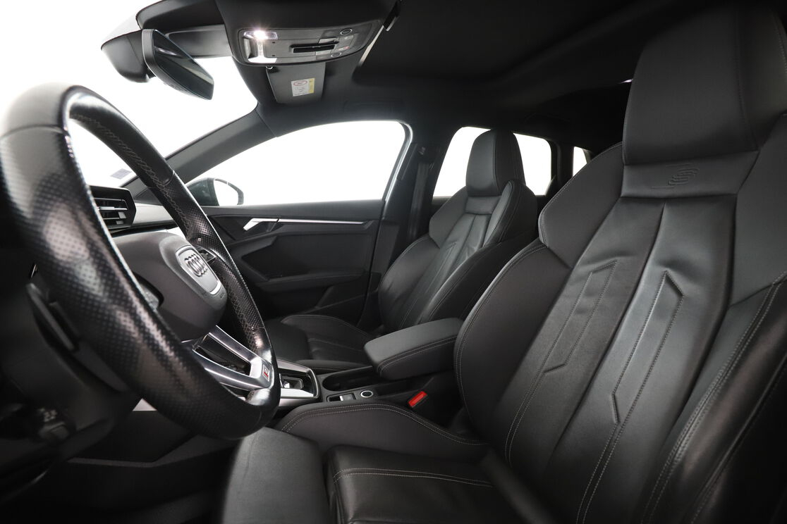 Audi A3 Sportback 35 TFSI mHEV S Line S Tronic 7 — photo 9