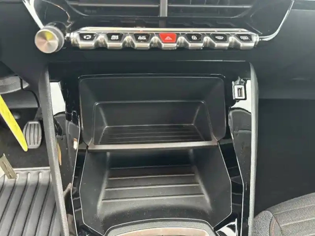 Peugeot 208 puretech 75 s&amp;s bvm5 — photo 23