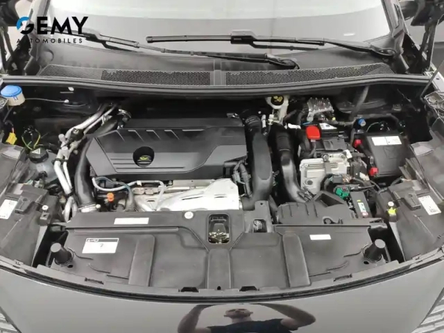 Peugeot 3008 hybrid 225 e-eat8 — photo 30