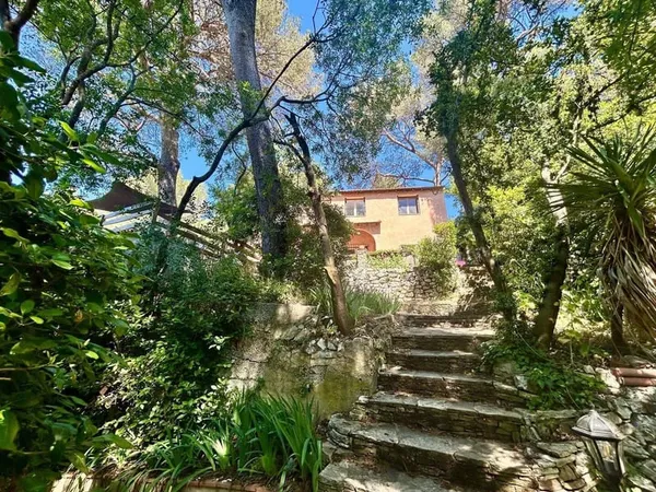 Mas provençal 5 pièces 176 m²