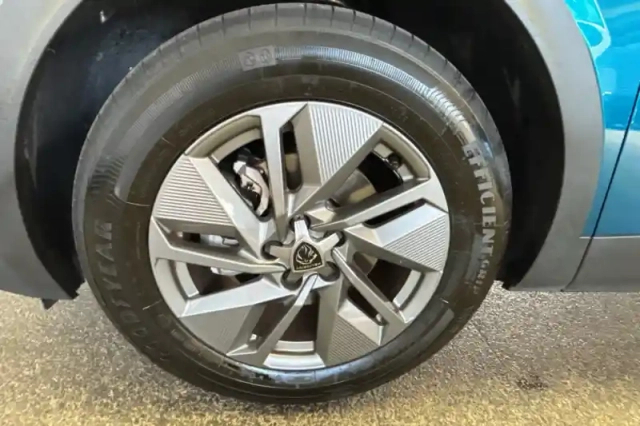 Peugeot 408 puretech 130 ch s&amp;s eat8 — photo 12