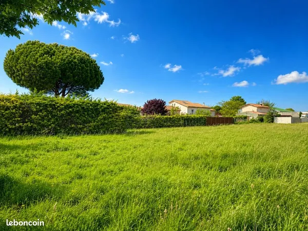 Terrain 840 m² L Eguille