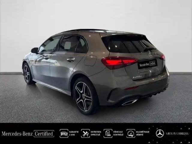 Mercedes Classe A 250 e hybride rechargeable 218ch amg line 8g-dct — photo 3