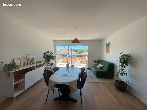 Location meublée - Appartement 2 pièces - 49 m2 avec une belle terrasse