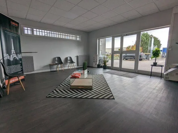 Local d'activité 341 m²
