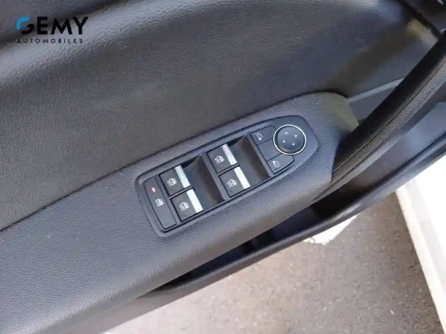 Renault Captur tce 90 — photo 14
