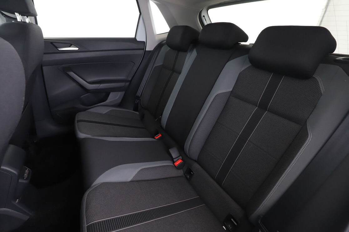Volkswagen Polo 1.0 TSI R-Line — photo 13