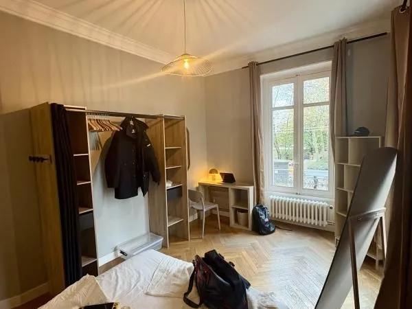 Chambre 1 pièce 14 m²