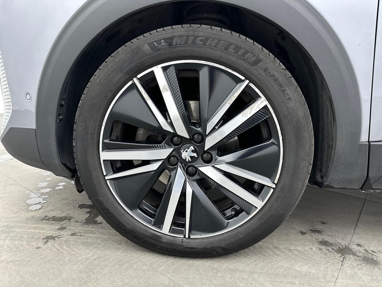 Peugeot 3008 puretech 130ch s&s eat8 gt pack — photo 14