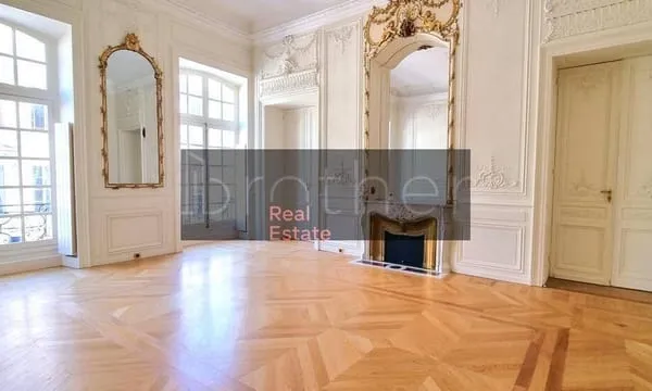 Bureaux 518 m²