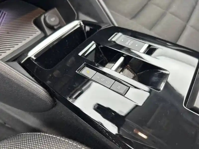 Citroën C4 hybride 136 e-dcs6 — photo 52