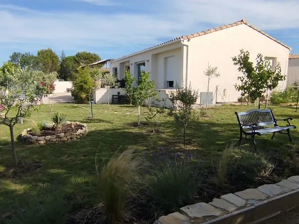 Villa 2022 de plain-pied - 117 m² - 4 chambres - DPE A - Terrain 1 034 m²