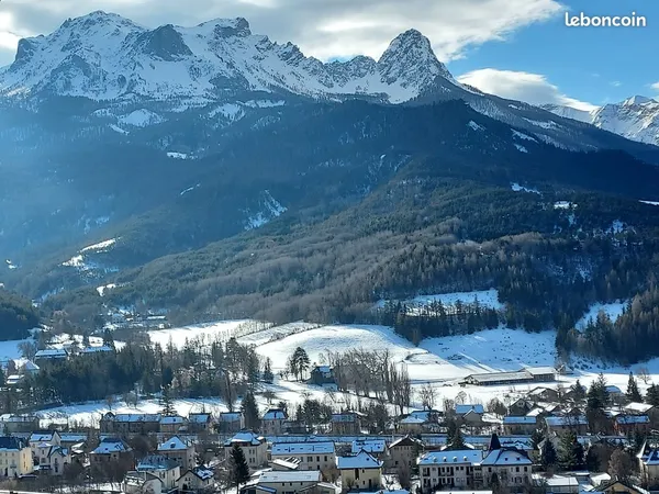 A vendre appartement duplex avec vue sur les montagnes