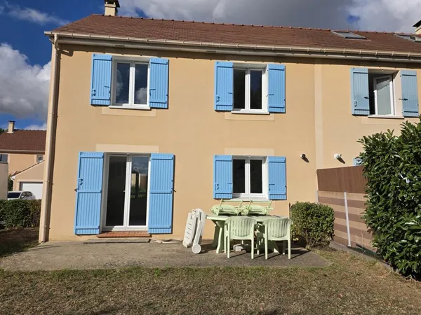Agréable maison familial, secteur résidentiel