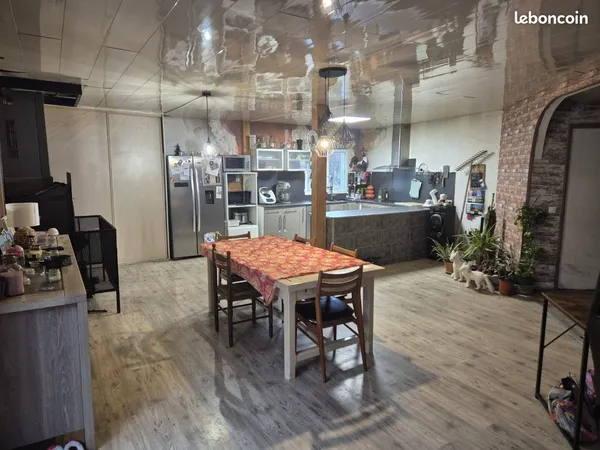 Propriété 3 pièces 98 m²