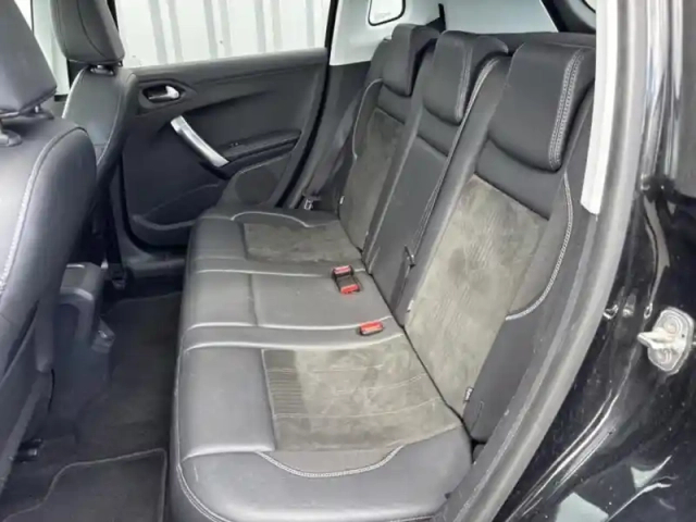 Peugeot 2008 1.6 bluehdi 100ch allure — photo 10