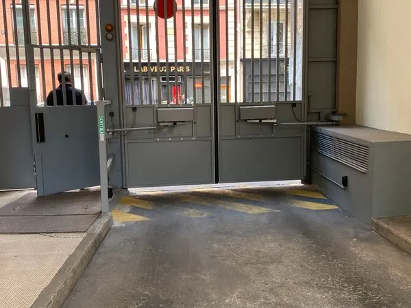 A vendre box - paris 18