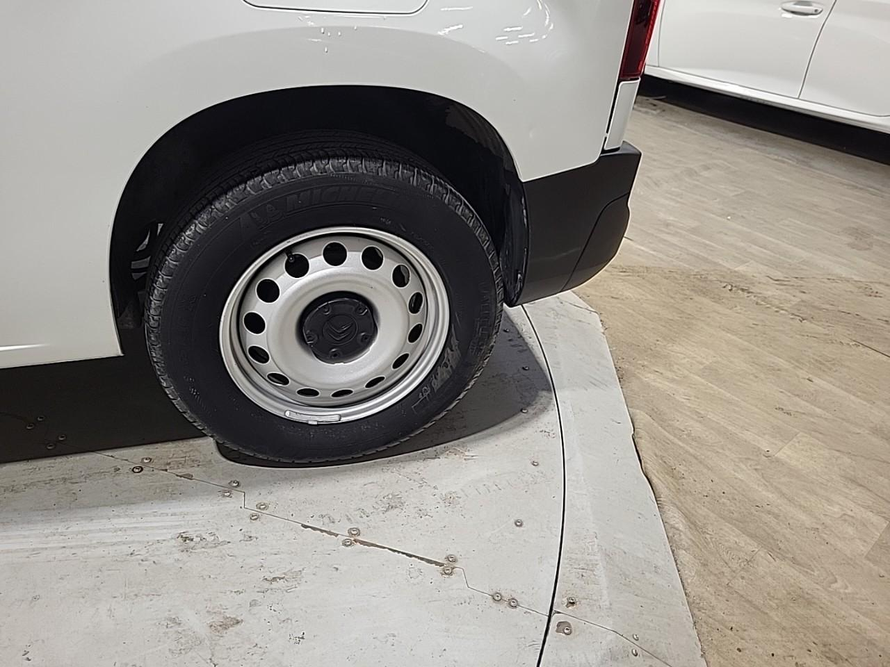 Citroën Berlingo van m 650 puretech 110 s&s bvm6 club — photo 16