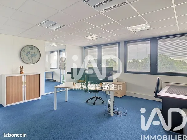 Local 110 m² Sucé-sur-Erdre