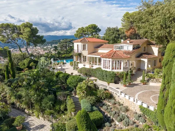 CANNES : Superbe Villa Classique avec Vue Mer
