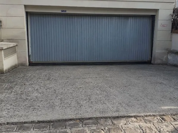 Parking 12 rue kilford courbevoie