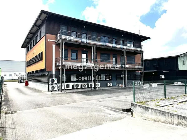Immeuble a usage commercial et professionnel ZI COLLERY