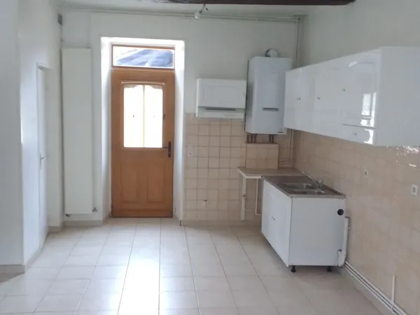 Maison de 75m2 à louer sur Saint-Jean-les-Deux-Jumeaux