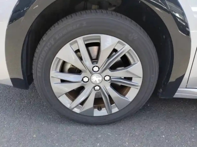 Peugeot 208 electrique 50 kwh 136ch — photo 13