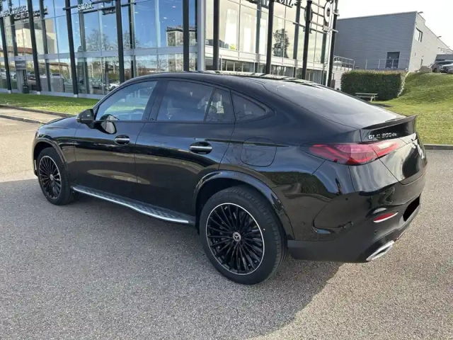 Mercedes Glc coupe 300 d e hybrid eq 9g-tronic 4matic — photo 2