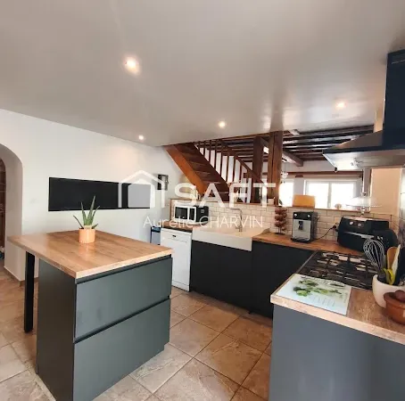 Maison 9 pièces 280 m²