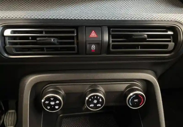 Citroën C3 turbo 100 ch bvm6 — photo 14