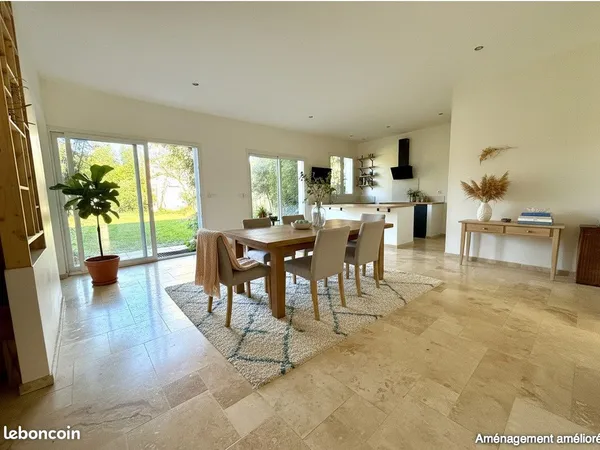 Maison 7 pièces 210 m²